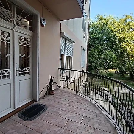 Appartamento Room Apartment *